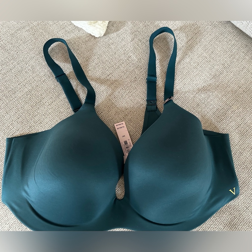 Victoria’s Secret bra brand new